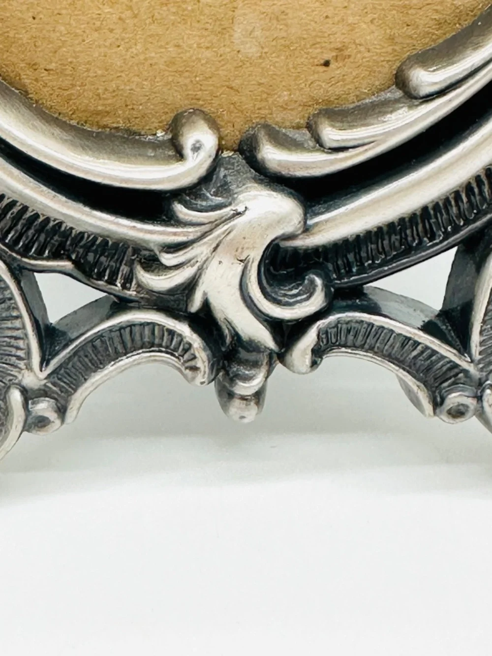 VTG Linco Pewter Cherub Oval Picture Frame Ornate Victorian Baroque Velvet Back